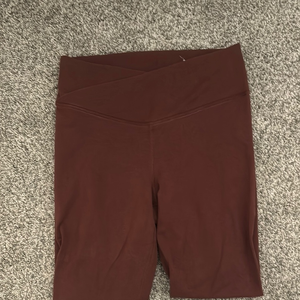 Brown High-Waisted Leggings
